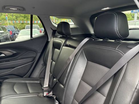Used 2022 GMC Terrain SLT w/ LPO, Floor Liner Package AWD/4WD image 21