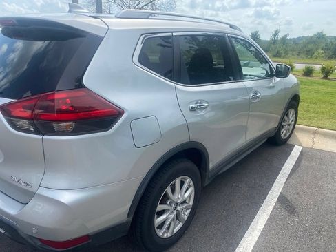 Used 2019 Nissan Rogue SV AWD/4WD image 6