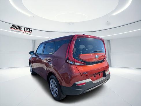 Used 2021 Kia Soul LX image 5