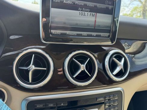 Used 2015 Mercedes-Benz GLA 250 4MATIC image 25