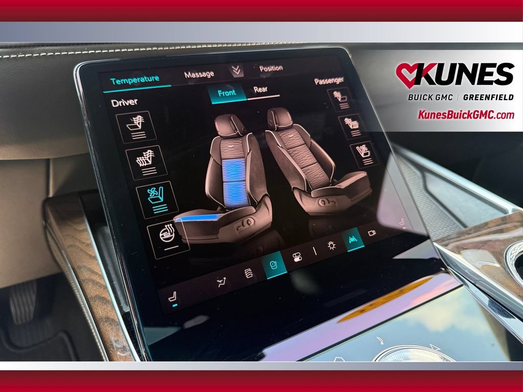 Used 2025 Cadillac Escalade Sport Platinum w/ LPO, Floor Liner Package AWD/4WD image 33