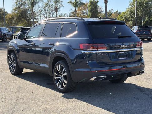 Used 2022 Volkswagen Atlas SE w/ Panoramic Sunroof Package image 5