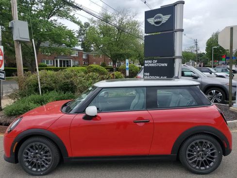 New 2026 MINI Cooper 2-Door Hardtop FWD image 2