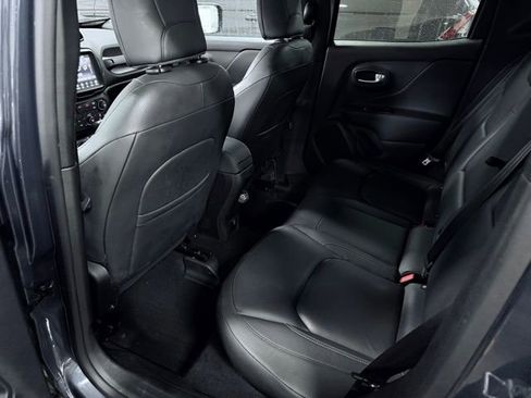 Certified 2022 Jeep Renegade Limited AWD/4WD image 18