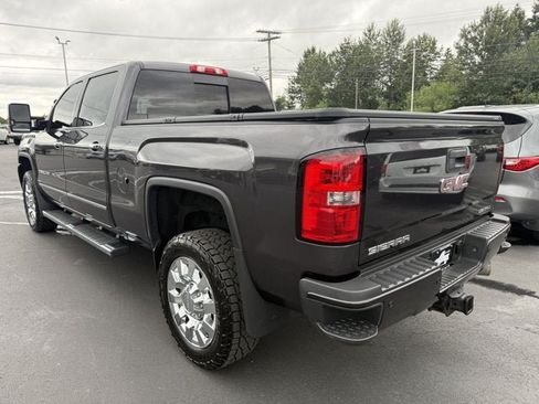 Used 2016 GMC Sierra 2500 Denali w/ Duramax Plus Package AWD/4WD image 5