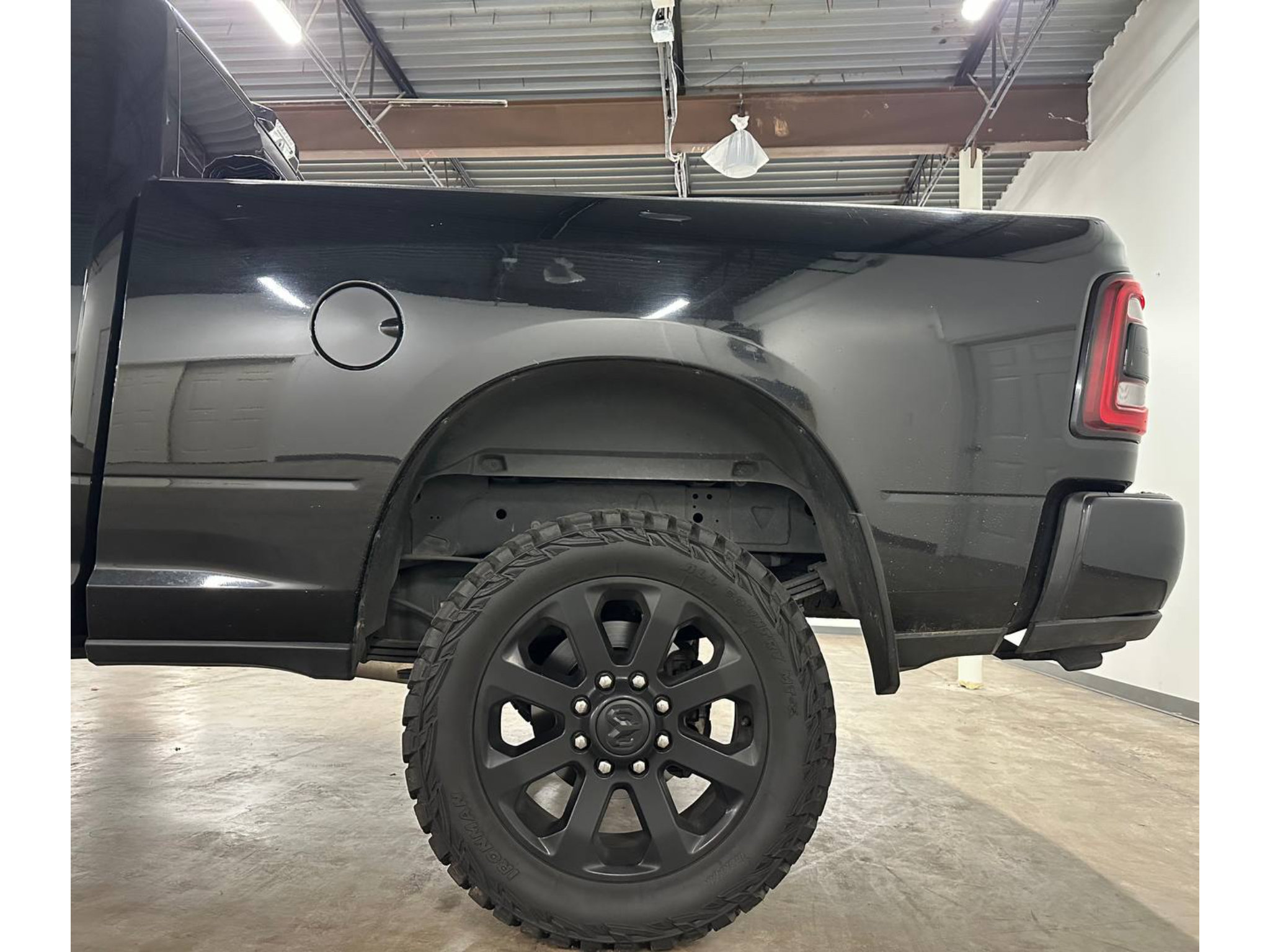 Used 2023 RAM 3500 Laramie AWD/4WD image 9