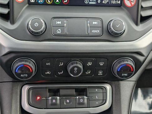 Used 2023 GMC Acadia SLT image 31