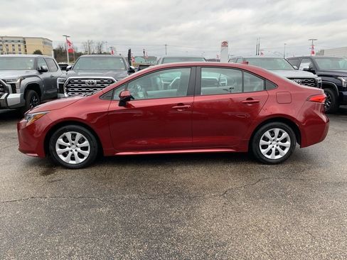 Used 2025 Toyota Corolla LE image 34