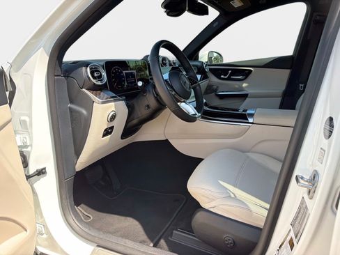 Certified 2026 Mercedes-Benz GLC 300 image 19