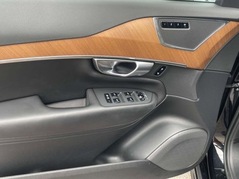 Used 2023 Volvo XC90 B6 Plus image 14