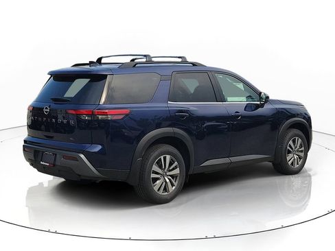 New 2026 Nissan Pathfinder SL FWD image 3