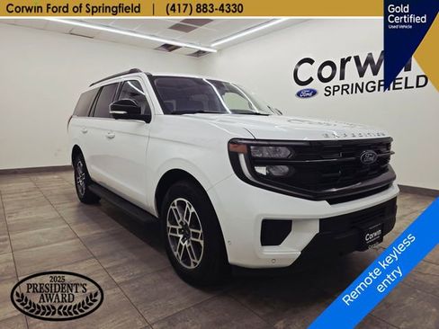 Used 2025 Ford Expedition Active AWD/4WD image 7