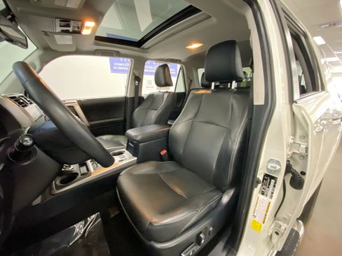 Used 2020 Toyota 4Runner Limited AWD/4WD image 16