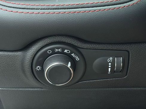 Used 2024 Dodge Durango GT RWD image 33