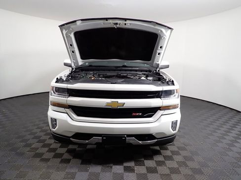 Used 2018 Chevrolet Silverado 1500 LT w/ All Star Edition image 7