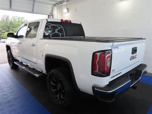 Used 2018 GMC Sierra 1500 SLT w/ SLT Premium Package AWD/4WD image 7