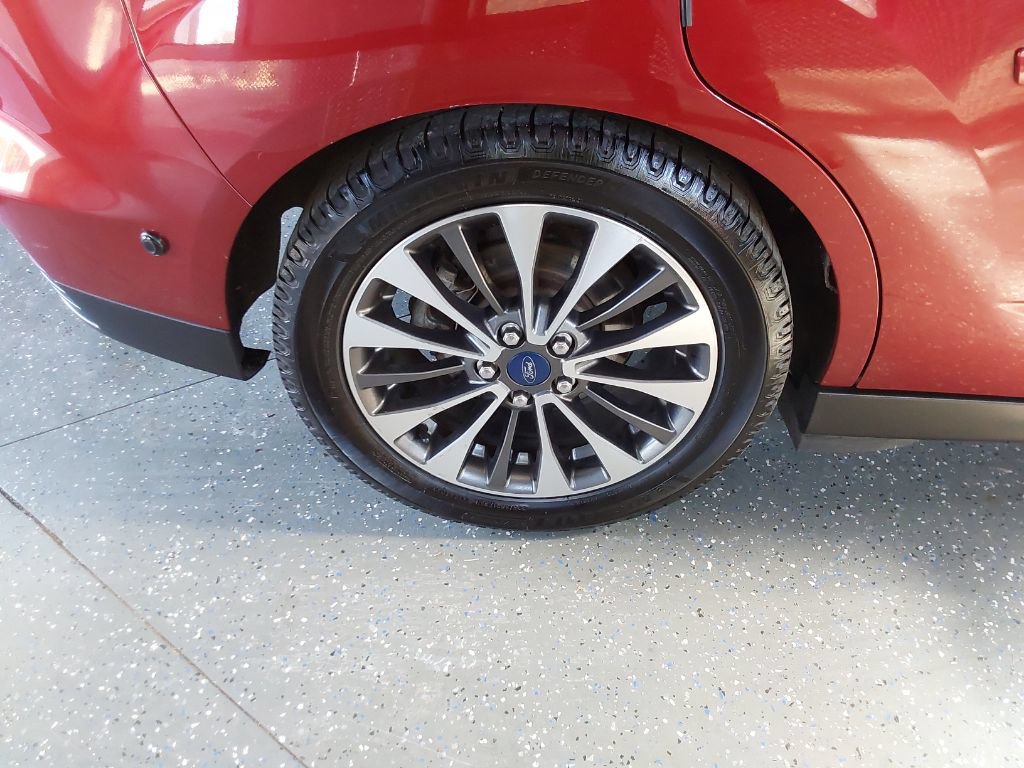 Used 2014 Ford C-MAX SEL w/ Equipment Group 302A FWD image 22