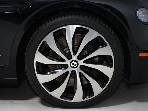 Used 2022 Bentley Flying Spur Plug-In Hybrid AWD/4WD image 35