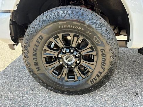 Used 2022 Ford F250 Lariat w/ Tremor Off-Road Package AWD/4WD image 10