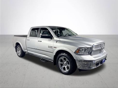 Used 2017 RAM 1500 Laramie w/ Convenience Group image 4