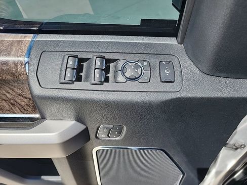 Used 2019 Ford F350 Lariat w/ Lariat Ultimate Package image 10