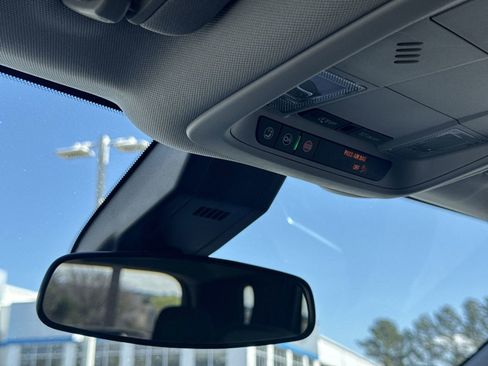 Used 2024 Chevrolet Equinox LT image 27