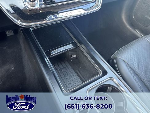 Used 2023 Lincoln Corsair Reserve w/ Equipment Group 201A image 17