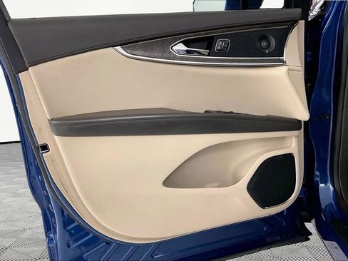 Used 2020 Lincoln Nautilus Reserve image 18