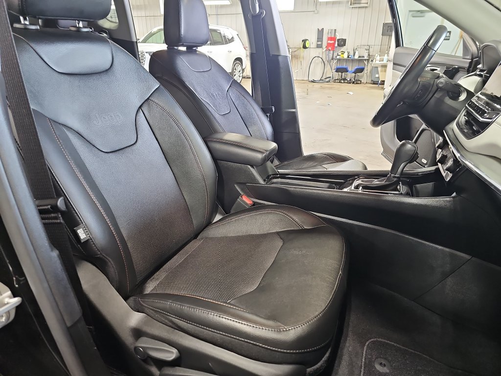 Used 2022 Jeep Compass Limited w/ Sun and Sound Group AWD/4WD image 25