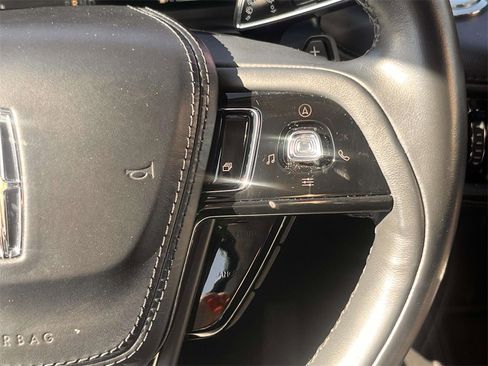 Used 2023 Lincoln Aviator Reserve image 28