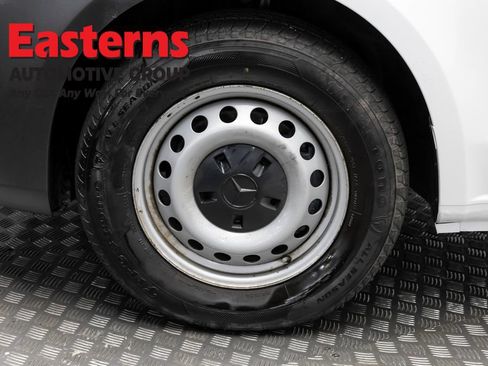 Used 2022 Mercedes-Benz Metris image 28