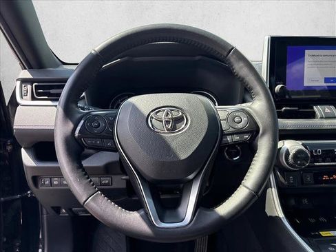 Used 2025 Toyota RAV4 SE w/ Convenience Package AWD/4WD image 17