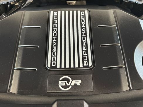 Used 2022 Land Rover Range Rover Sport SVR image 15