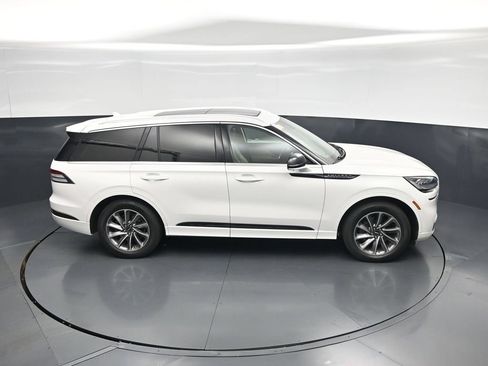 Used 2020 Lincoln Aviator Grand Touring w/ Elements Package Plus AWD/4WD image 52