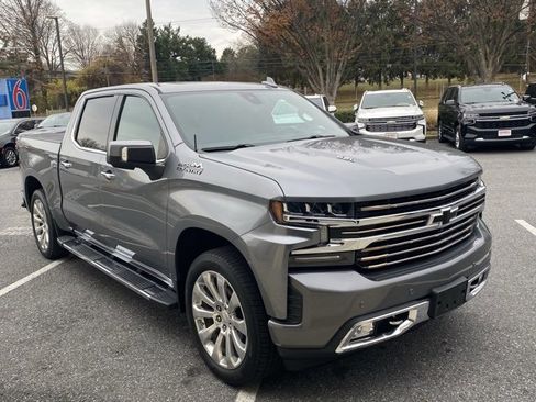 Used 2019 Chevrolet Silverado 1500 High Country w/ Technology Package image 2