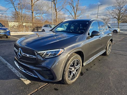 Used 2025 Mercedes-Benz GLC 300 4MATIC image 1