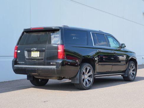 Used 2018 Chevrolet Suburban Premier AWD/4WD image 3