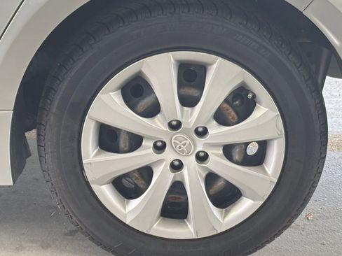 Used 2023 Toyota Corolla LE image 29