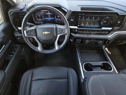 Used 2024 Chevrolet Silverado 2500 LTZ w/ LTZ Premium Package image 11