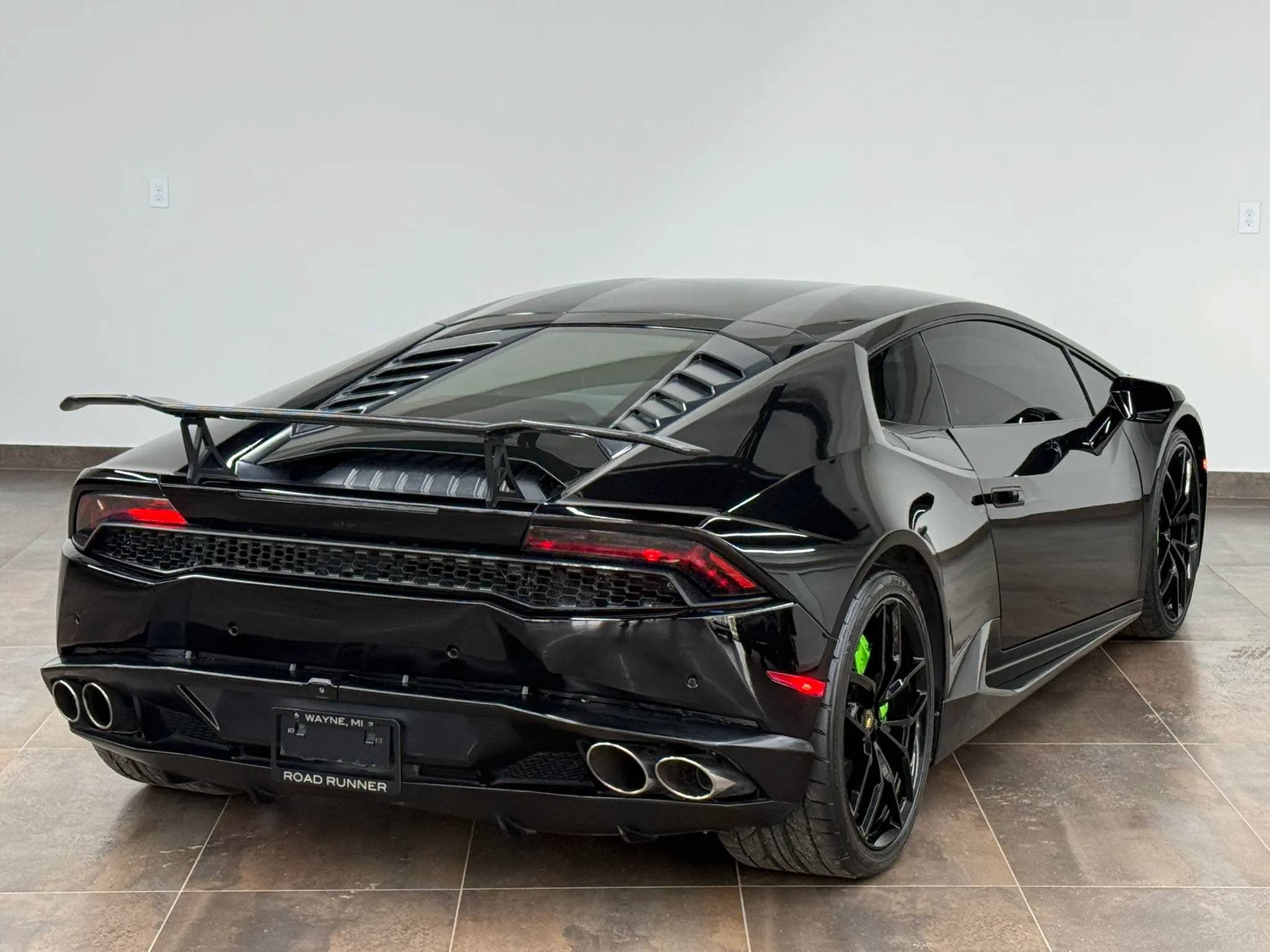 Used 2015 Lamborghini Huracan LP 610-4 AWD/4WD image 13