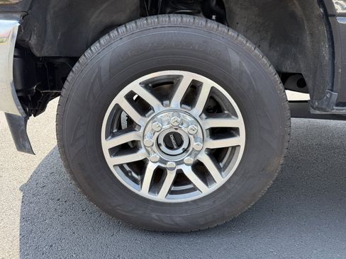 Used 2019 Ford F250 Lariat image 37