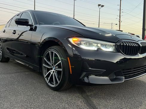 Used 2021 BMW 330i xDrive Sedan w/ Convenience Package image 11