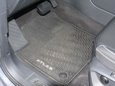 Used 2021 Volkswagen Atlas Cross Sport SEL w/ Cross Sport MDO Package image 25