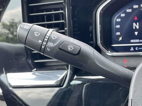 Used 2023 Chevrolet Silverado 1500 LT AWD/4WD image 34