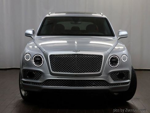 Used 2017 Bentley Bentayga image 5