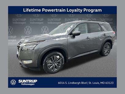Used 2024 Nissan Pathfinder SV