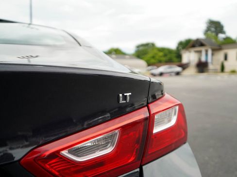 Used 2023 Chevrolet Malibu LT FWD image 19