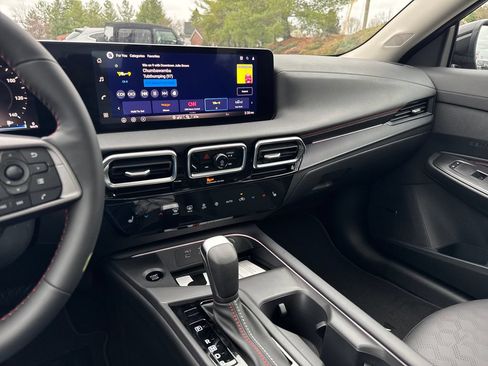 New 2026 Nissan Sentra SR w/ SR Premium Package FWD image 17