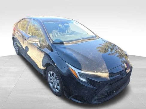 Used 2024 Toyota Corolla LE image 8