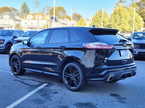 Used 2022 Ford Edge ST w/ Equipment Group 401A image 3